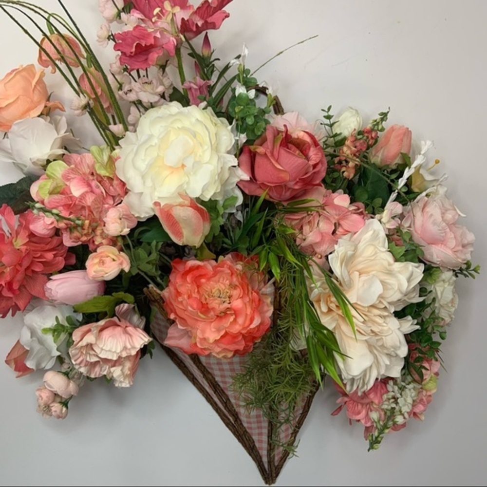New Spring Year Round Designer Unique Pink Umbrella Door Wall Wreath Home Decor - Picture 3 of 13